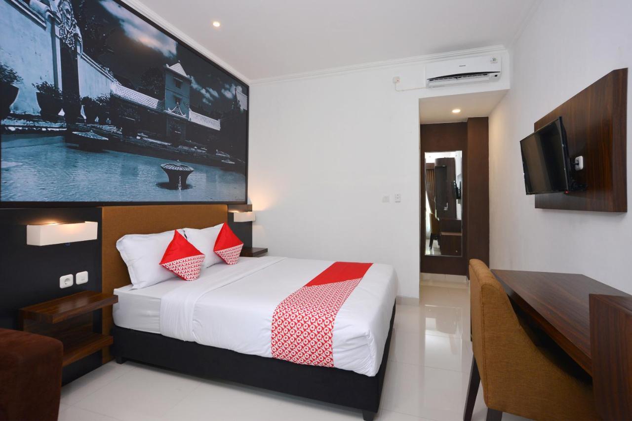Hotel The Edwin Syariah à Ngabean Extérieur photo