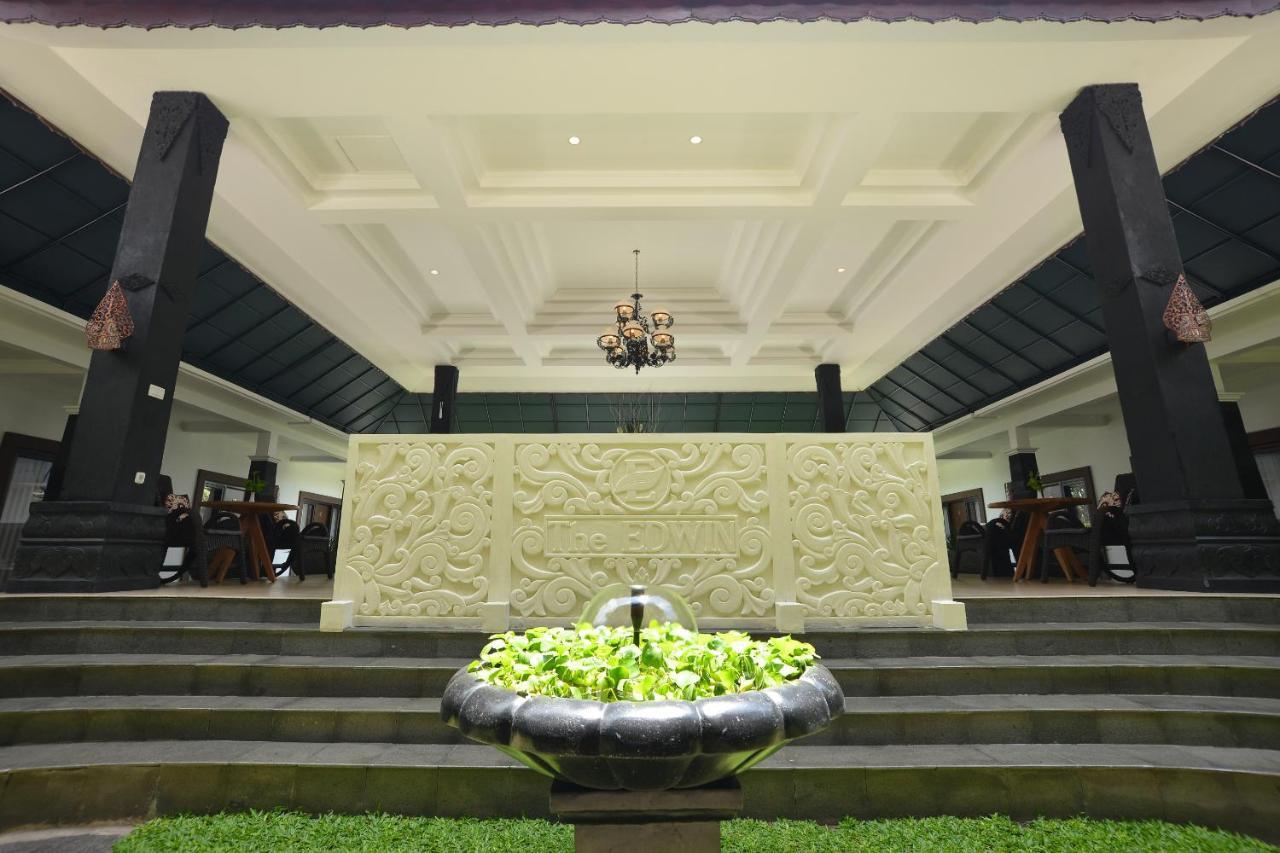 Hotel The Edwin Syariah à Ngabean Extérieur photo