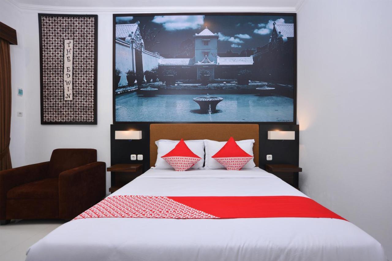Hotel The Edwin Syariah à Ngabean Extérieur photo