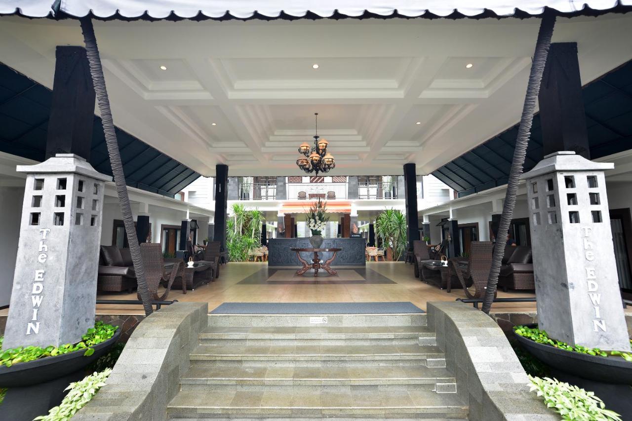 Hotel The Edwin Syariah à Ngabean Extérieur photo