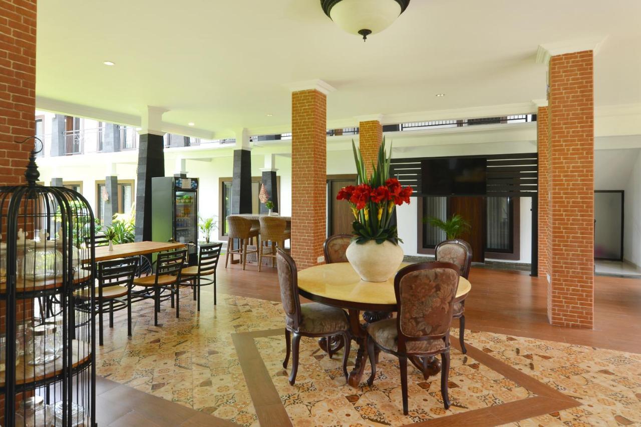 Hotel The Edwin Syariah à Ngabean Extérieur photo